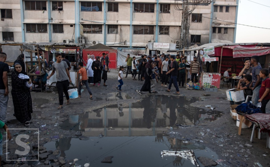 Očaj u Gazi: Palestinci se vraćaju u bombardovana područja Gaze zbog prenapučenih kampova