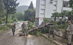 Pomoć u sanaciji nakon poplava: OS BiH angažovane u Mostaru