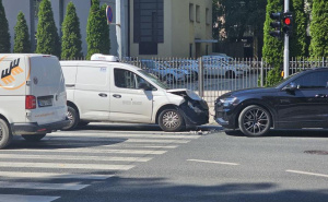 Još jedna saobraćajna nesreća u Sarajevu: Učestvovala tri automobila