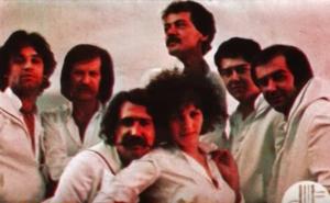 Ambasadori i Jasna Gospić: Pjesma dana - "Dođi u pet do pet, nešto ću ti reći ako nisi ljut"