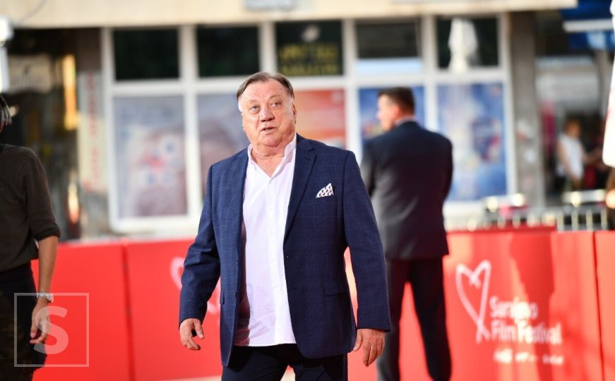 Novi detalji o zdravstvenom stanju Halida Bešlića: Oglasio se njegov menadžer