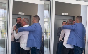 Fizički obračun na sjednici: Dodikov i Stevandićev vijećnik nasrnuli jedan na drugog