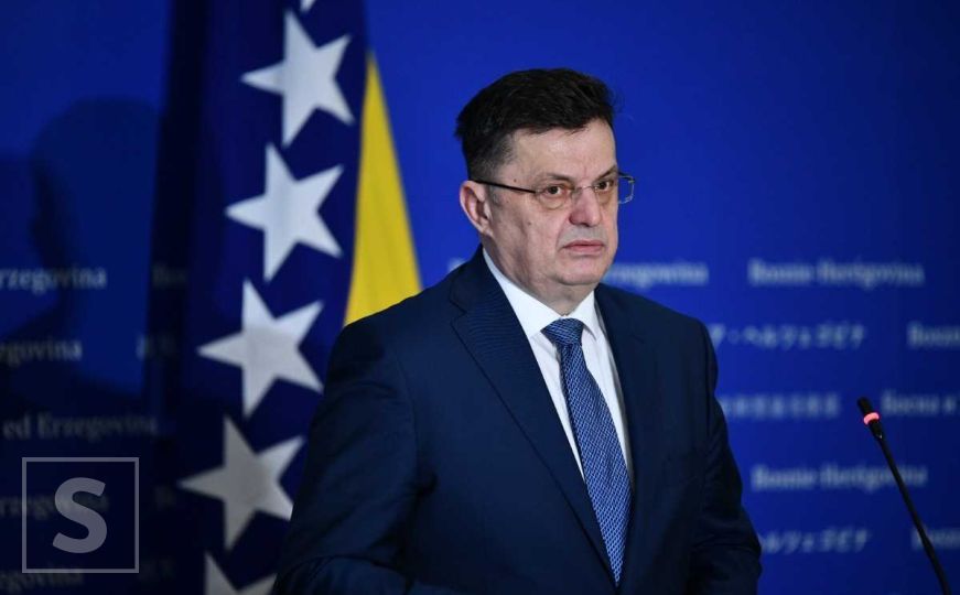 Dovezen helikopterom u bolnicu: Direktor UKC-a RS otkrio u kakvom je stanju Zoran Tegeltija