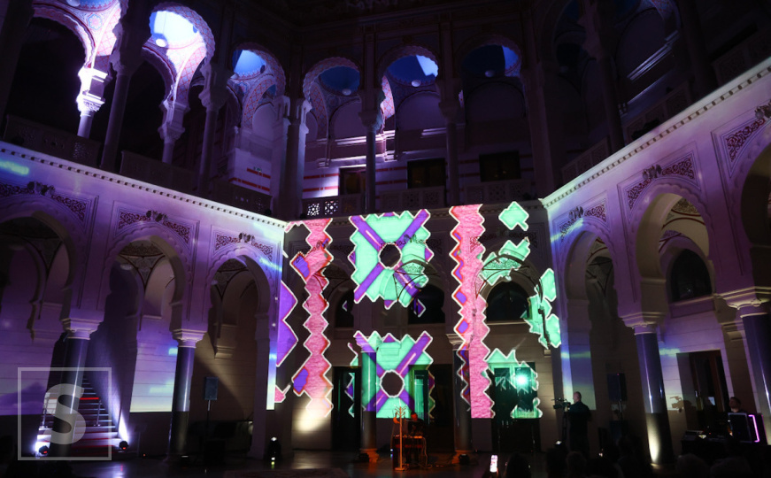 Zvučno-svjetlosni doživljaj: Otvorena prva galerija proširene stvarnosti u sarajevskoj Vijećnici