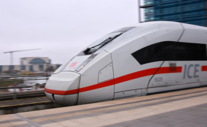 Požar prekinuo važnu željezničku liniju u Njemačkoj: Policija sumnja da je podmetnut