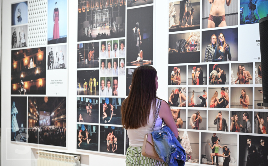 Dvije decenije umjetnosti: East West Centar Sarajevo obilježio 20 godina rada velikom izložbom