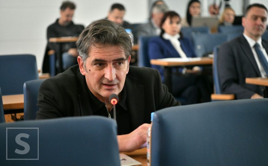 Buran sastanak: Usvojen prijedlog razrješenja Ahmeda Čorbe, oglasio se Kantonalni odbor SDA