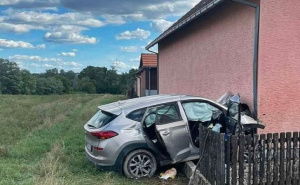 Saobraćajna nesreća u BiH: Vozač poginuo, drugi putnik zadobio teške tjelesne povrede