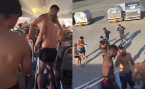 Neviđena situacija: Igrači Monaca su bili primorani skidati se, izašli iz aviona u donjem rublju