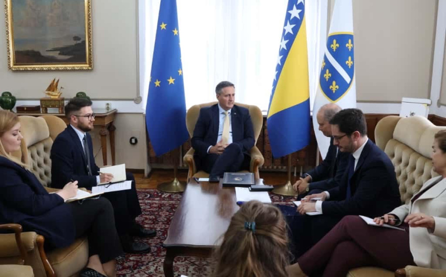 Bećirović uoči susreta s Macronom: Urušavanje ustavnog poretka BiH bio bi uvod u anarhiju