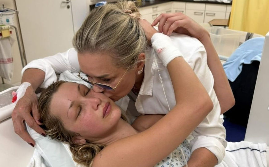 Yolanda Hadid objavila fotografije sa kćerkom iz bolnice: "Teško je gledati svoje dijete kako pati"