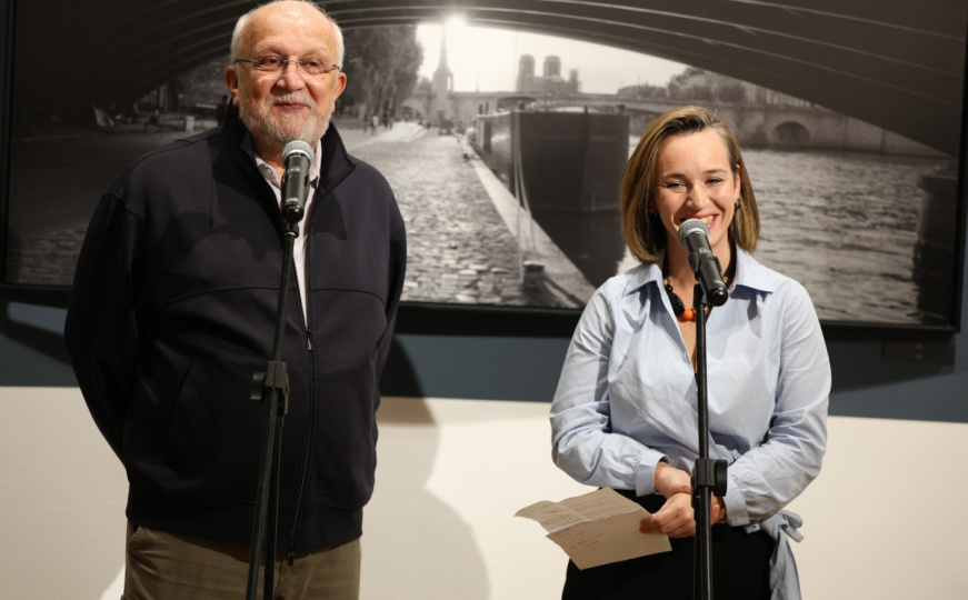 Umjetnička galerija BiH: Svečano otvorena izložba "Trideset i šest pogleda na Notre Dame"