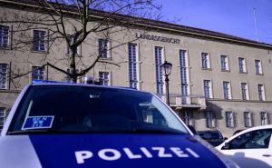 Austrijska policija kod Nijemca našla oružje i nacističke zastave