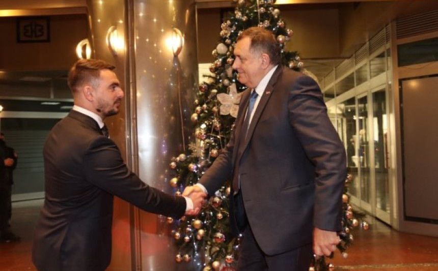 Stručnjak za ustavno pravo upozorava: Ovo što su Pranjić i Dodik napravili je krivično djelo