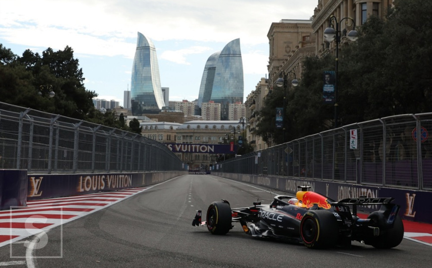 Verstappenova dominacija na VN Azerbejdžana, Piastri odustao u prvom krugu