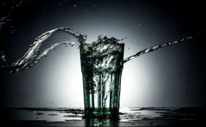 Stručnjaci predlažu da stavite posudu sa vodom u vrt: Razlog će vas iznenaditi