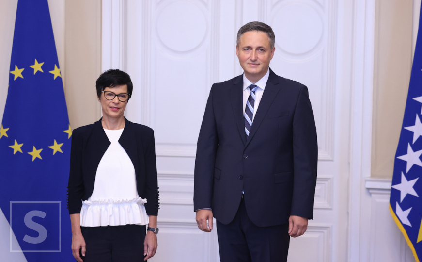 Marta Kos stigla u Sarajevo: Bećirović dočekao europsku komesarku za proširenje EU