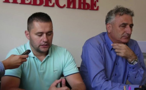 Žestok sukob unutar SNSD-a, podnose se ostavke. Vukanović piše: "Počela bježanija"