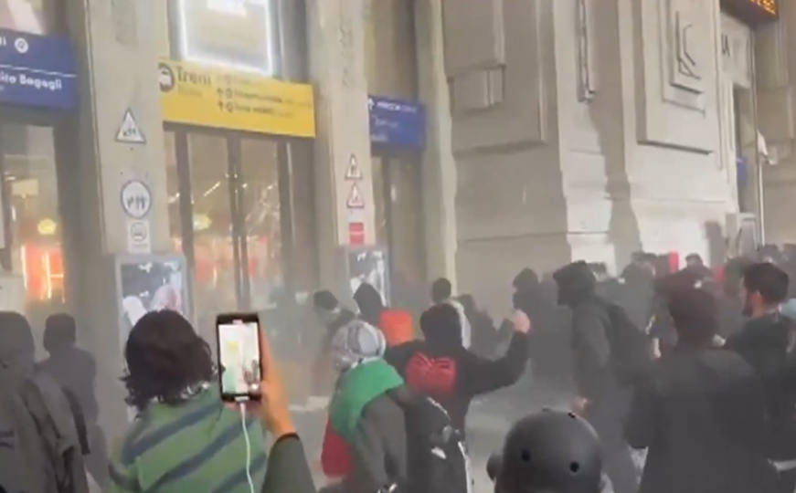 Haos na protestima u Milanu: Demonstranti razbijaju sve pred sobom, povrijeđeno oko 60 policajaca