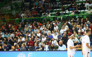 KK Bosna igra prvi meč u novoj sezoni: Pogledajte atmosferu iz Zetre