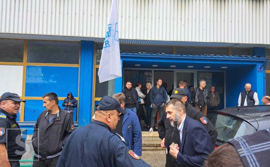 Otvoreno pismo radnika 'Zraka', raskrinkavaju vlast: "Premijer i ministar se hvale dok firma tone"