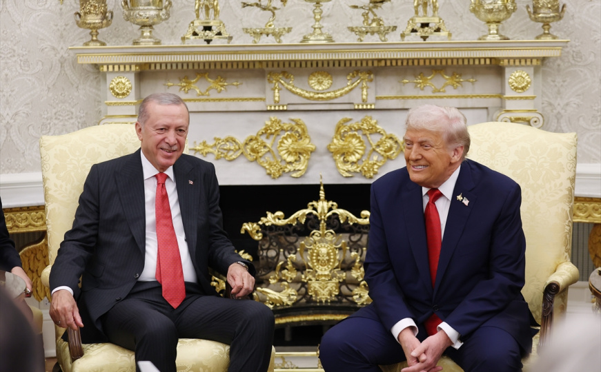 Trump želi da Erdogan prestane kupovati rusku naftu: "To je najbolja stvar koju bi mogao učiniti"