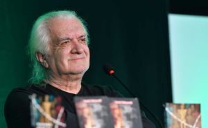 A Pillow of Lead | Objavljen izbor pjesama Mile Stojića na engleskom jeziku