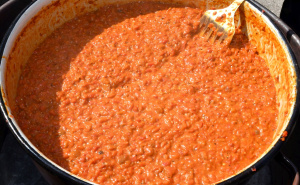 Recept za čuveni Titov ajvar u dvije boje: Napravite omiljeni specijalitet bivšeg maršala