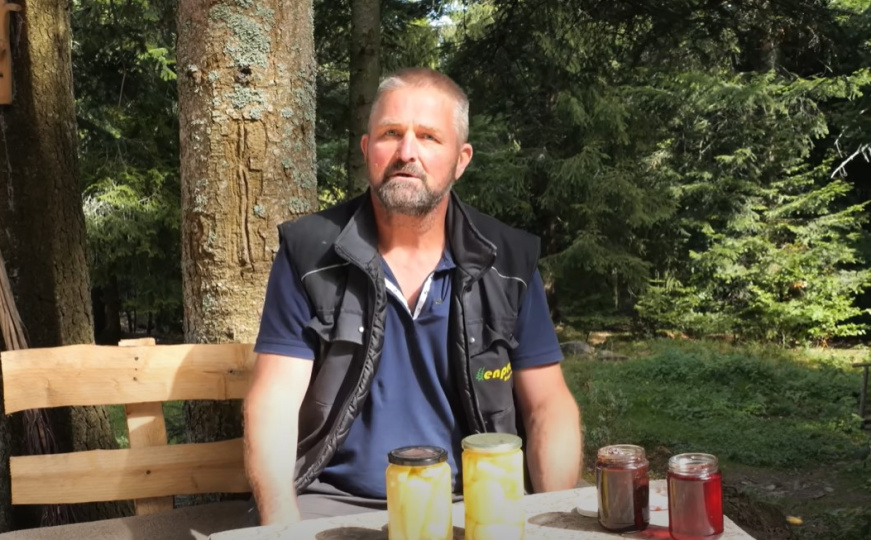 Kemal iz Novog Travnika dao otkaz na državnom poslu i otišao u šumu: Svi mu zavide kako dobro živi