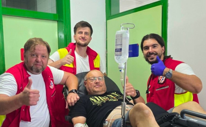 Prva elektrokardioverzija na terenu: Hitna pomoć KS spasila Nijemca, imao 240 otkucaja srca u minuti