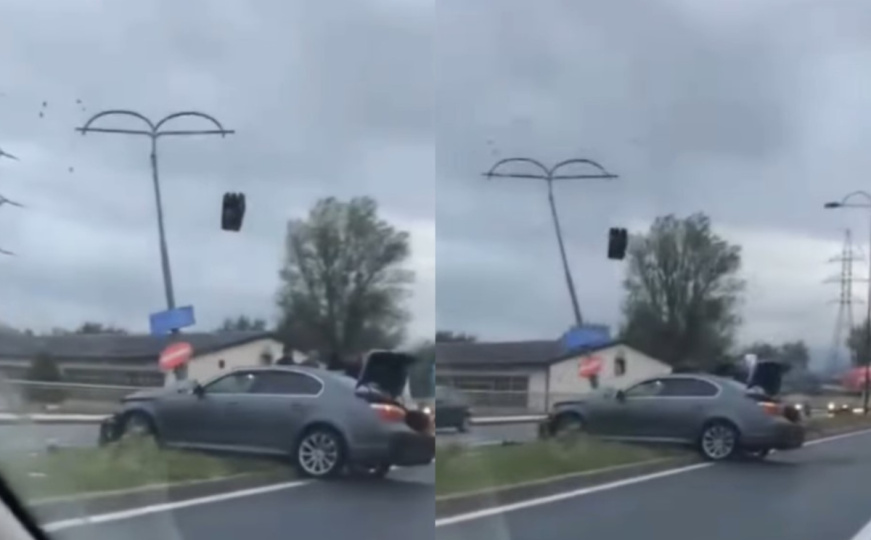 Pojavio se i snimak: BMW-om udario u stub ulične rasvjete u Sarajevu