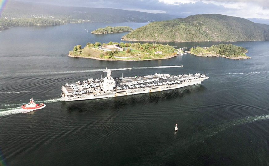 NATO objavio fotografiju najvećeg svjetskog nosača aviona: "Ovo ne viđate svaki dan"