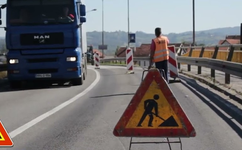 Obavijest za vozače: Privremena obustava saobraćaja na dijelovima A-1 zbog radova večeras