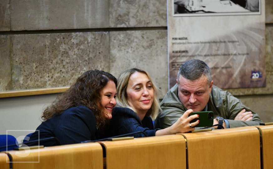 Prva nakon ljetne pauze: U toku sjednica Doma naroda Parlamenta FBiH