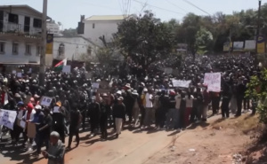 Poginule najmanje 22 osobe: Predsjednik Madagaskara razriješio vladu zbog smrtonosnih protesta