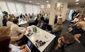 Taksisti iz cijele BiH kreću u obračun s ilegalnim prijevozom: Ovo su zaključci sa sastanka