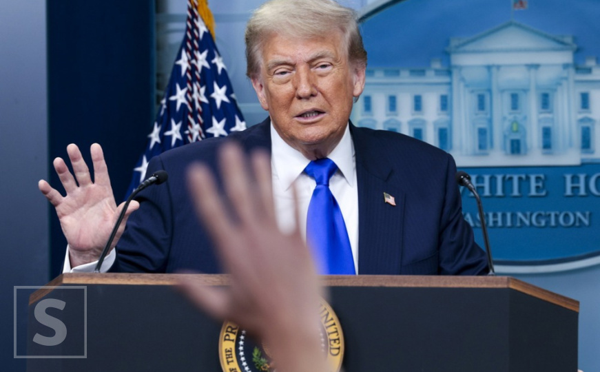 Trump prijeti otkazima: Američka vlada u blokadi, stotine hiljada radnika će na neplaćeni odmor