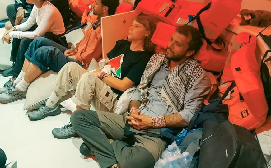 Izraelsko ministarstvo objavilo slike aktivista: Zovu ih Hamas-Sumud, i tvrde da putuju na 'jahtama'