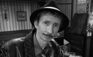 Preminuo čuveni Mickey Pearce iz "Mućki"