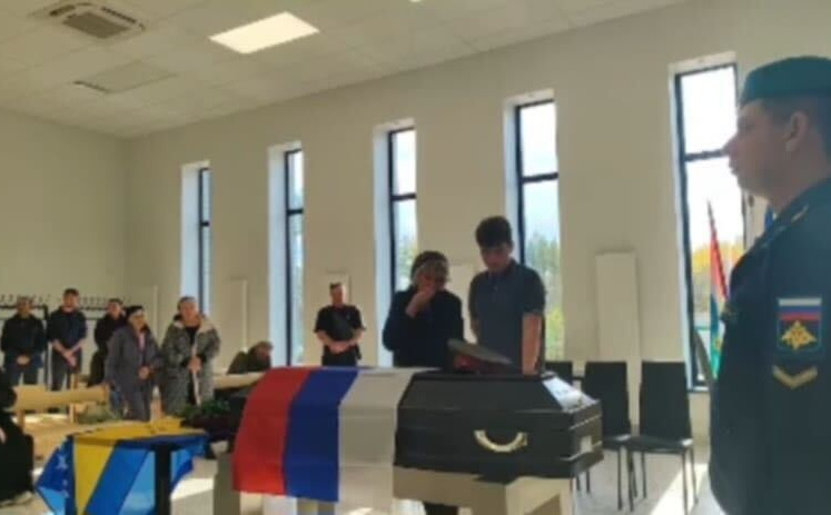 Supruga objavila snimak: Nekadašnji pripadnik ARBiH iz Busovače sahranjen uz rusku i bh. zastavu