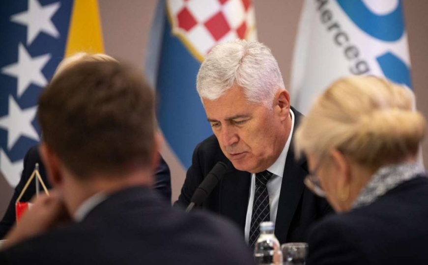 Zasijedalo Predsjedništvo HDZ-a: Čović potcrtao 3 stuba na kojima će se temeljiti djelovanje stranke