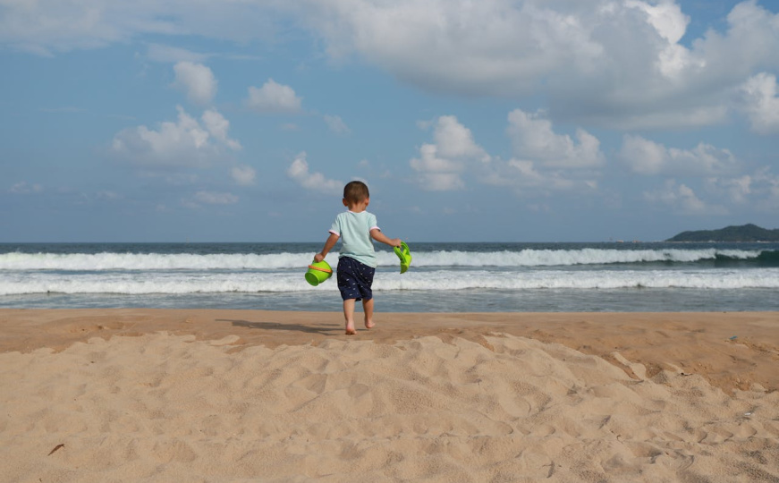 Igračke plove ka obali Gaze: Aktivisti s flotile ih bacali u more u nadi da će stići do djece