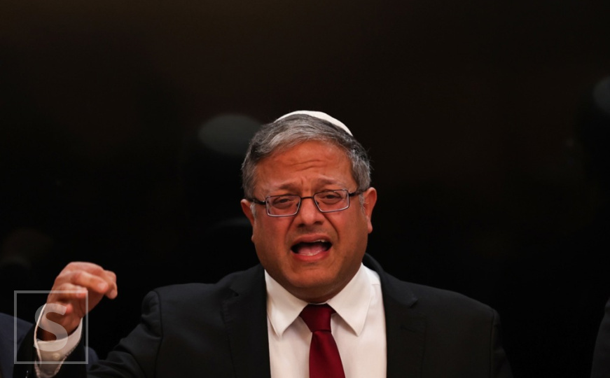 Ben Gvir 'paradirao' pred vezanim aktivistima? Stigao mu je prkosni odgovor - "Oslobodite Palestinu"