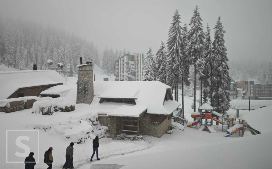 Snijeg napadao na bh. planinama: Pogledajte fotografije sa olimpijske ljepotice Jahorine