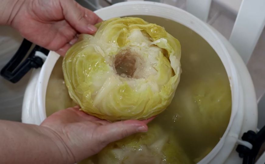 Kiseli kupus je izvor vitamina i čuvar imuniteta, ali za ove osobe nije preporučljiv