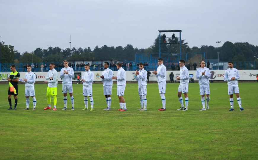 Željezničar gubi na poluvremenu od Radnika: Plavima poništen gol
