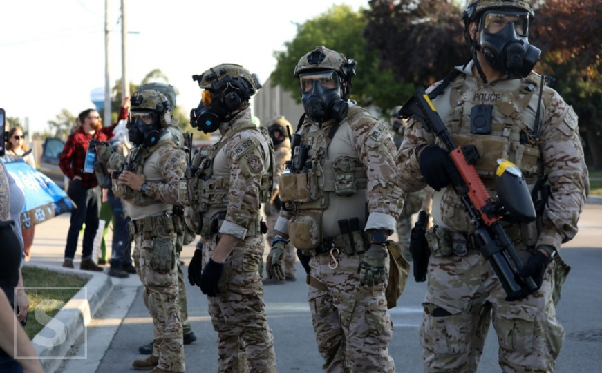 Dramatični prizori iz SAD-a: Protesti eskalirali u Chicagu, Trump odobrio slanje vojske