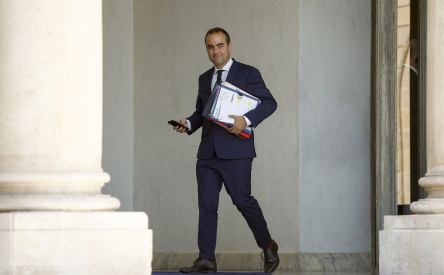 Kriza se nastavlja: Francuski premijer Sebastian Lecornu podnio ostavku sa cijelom vladom
