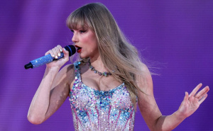 Taylor Swift - Opalite