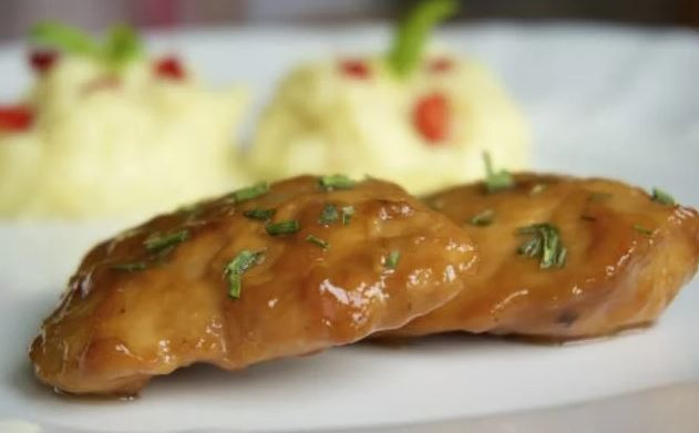 Nećete vjerovati kako je dobro: Dodajte ovo voće piletini i uživajte u eksploziji ukusa